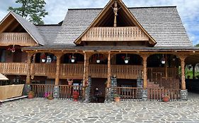 Hanu Lu' Vasile